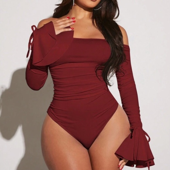 SHEIN Tops - Burgundy Bodysuit